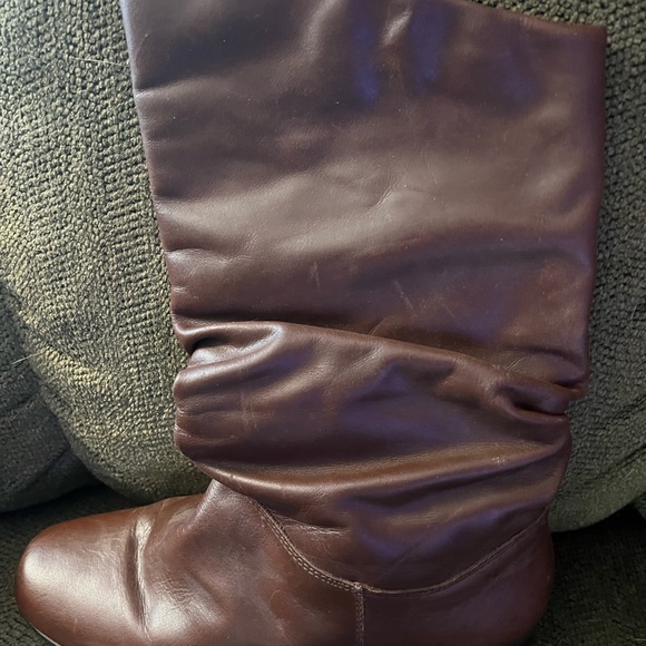 High Brown Boots - Picture 2 of 5